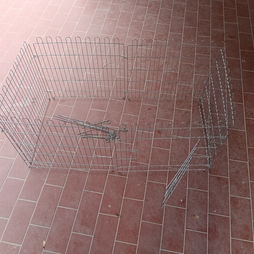 Recinto per cuccioli - , di